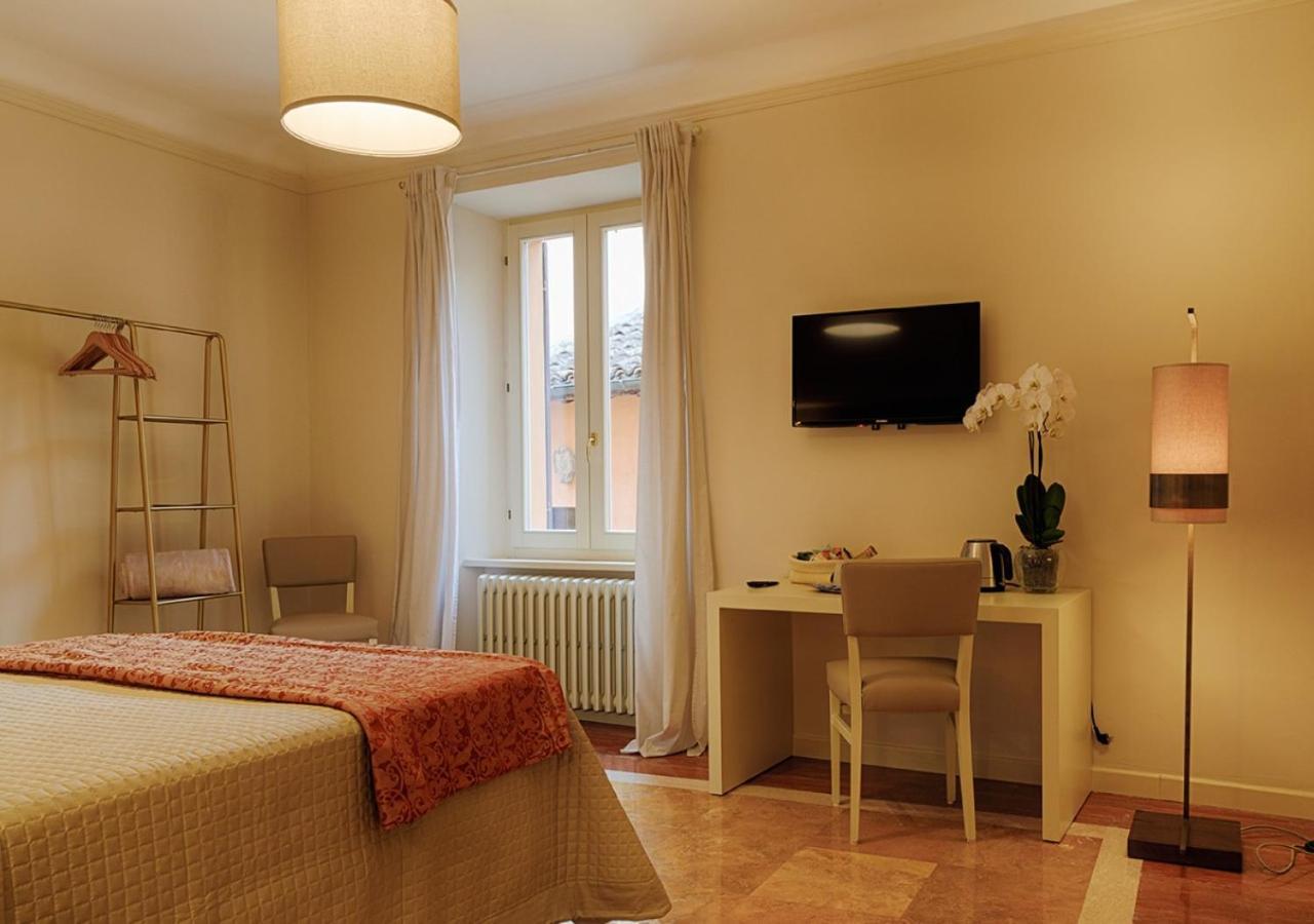 Bed and Breakfast Il Cortile Segreto Сан-Северино-Марке Екстер'єр фото