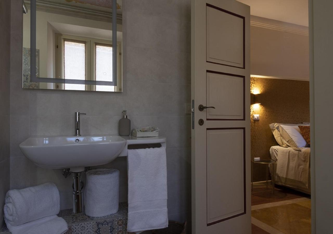 Bed and Breakfast Il Cortile Segreto Сан-Северино-Марке Екстер'єр фото